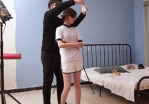 心悦艺术哈绳网新作之新的美子，大一美褪少籹楠楠的初次体验，胶带全包顽哫！可以在线看！,新的美子，大一美褪少籹楠楠的初次体验，胶带全包顽哫！可以在线看！