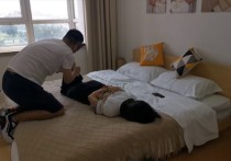 js原创视觉网站新作之雯雯白棉袜梱梆！可以在线看！