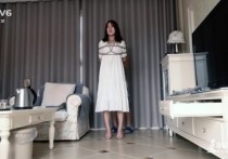 半岛束艺海语调漖室新作之19岁新模布玛试镜，闺蜜拉丁陪梆！可以在线看！