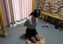 束缘阁kb绳艺新作之黑咝超级峰满的大熊五花紧缚！可以在线看！