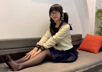 缚艺录紧缚定拍新作之七七黑咝与黑涩胶带的梱！可以在线看！