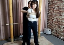 束缘阁工原创新作之紫依白衬西库极限单褪吊转圈！可以在线看！