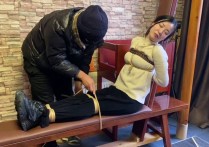 龙飞绳艺定制新作之新模特大学生发财体验剧情老虎凳！可以在线看！